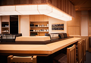 東麻布 鮨 魚治